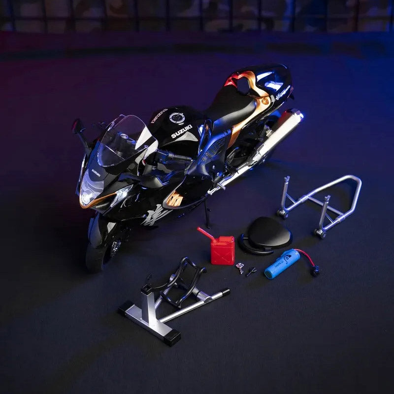 Suzuki Hayabusa GSX-1300R 1:6 - Miniatura interativa de colecionador com controle remoto