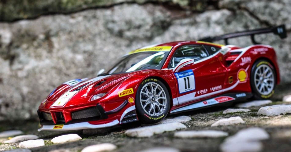 Ferrari 488 Challenge 1:24 Vermelha