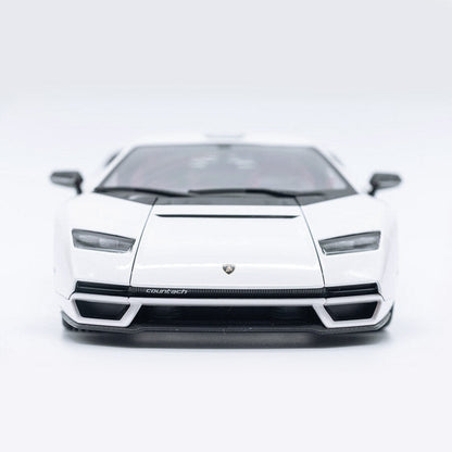Lamborghini Countach LPI 800-4 2021 (Escala 1:18)