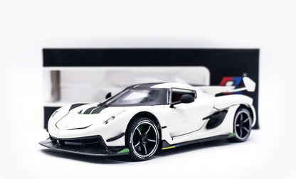 Koenigsegg Jesko 1:24 – Miniatura de Luxo com Iluminação e Som