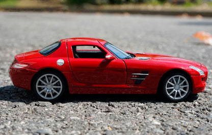 Mercedes SLS AMG em Escala 1:24