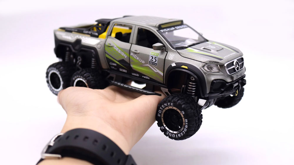 Mercedes X-Class Custom 6x6 OFF-ROAD em Escala 1:28