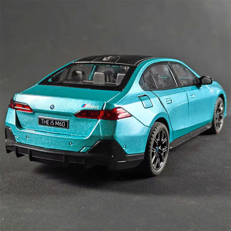 BMW i5 M60 — Miniatura em Escala 1:24 com Funções Interativas