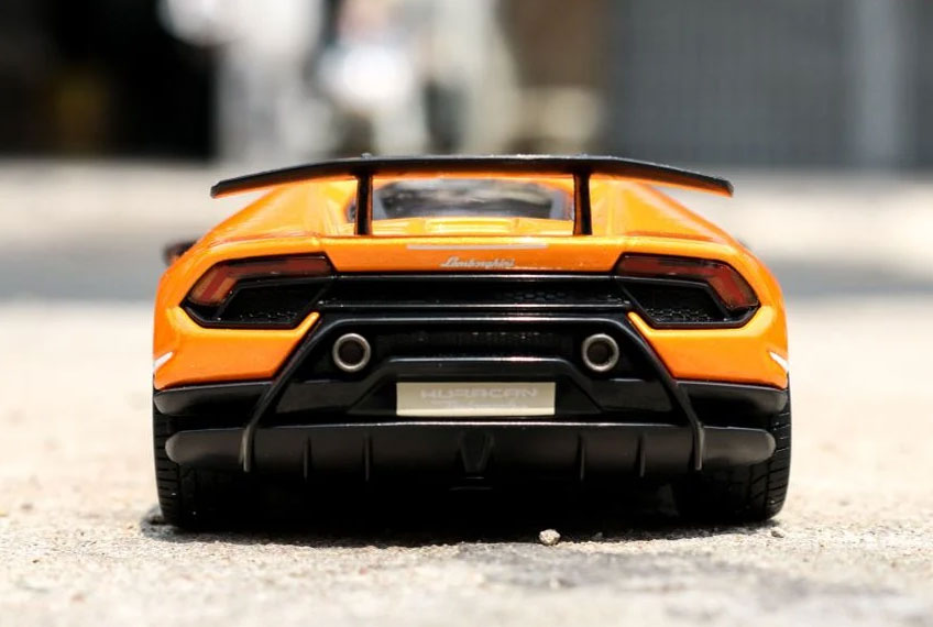 Lamborghini Huracán Performante 1:24
