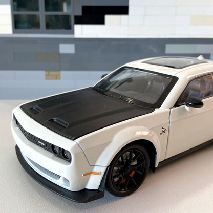 Dodge Challenger SRT Hellcat 1:24