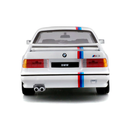 BMW M3 (E30) 1988 em Escala 1:24