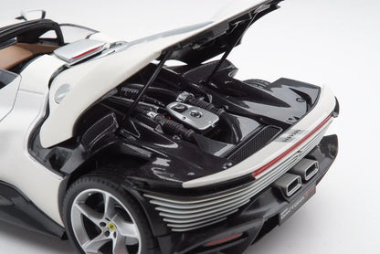 Ferrari Daytona SP3 em Escala 1:18