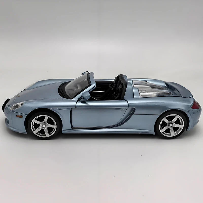 Porsche 911 Carrera GT em Escala 1:24