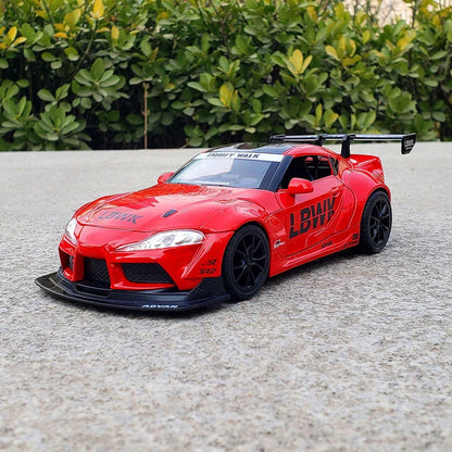 Toyota GR Supra Racing em Escala 1:22