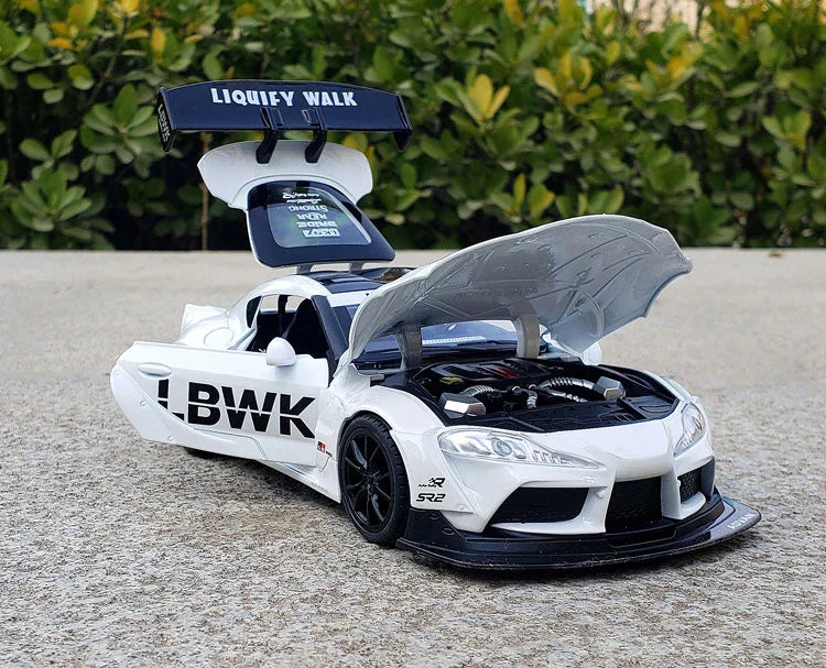 Toyota GR Supra Racing em Escala 1:22