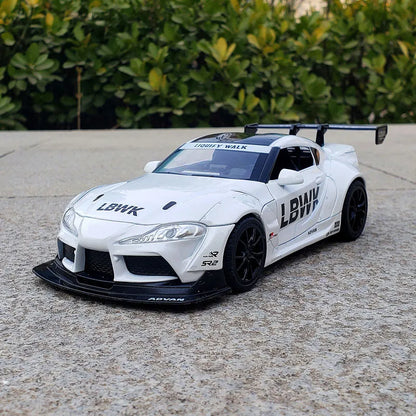 Toyota GR Supra Racing em Escala 1:22
