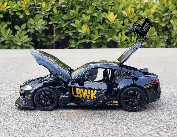 Toyota GR Supra Racing em Escala 1:22
